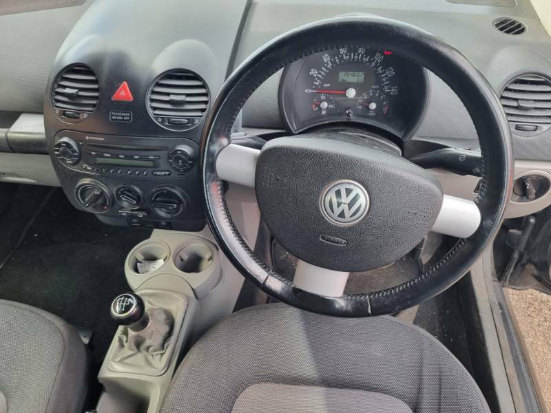 Volkswagen Beetle Convertible Beige #10