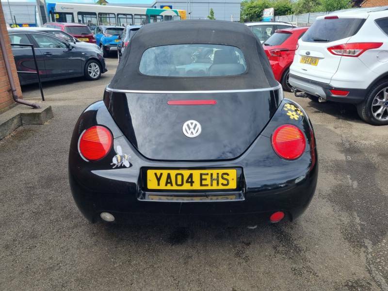 Volkswagen Beetle 2.0 2dr Black #4