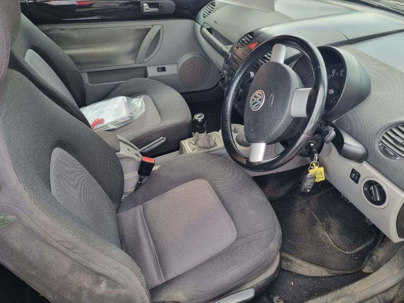 Volkswagen Beetle Convertible Beige #9