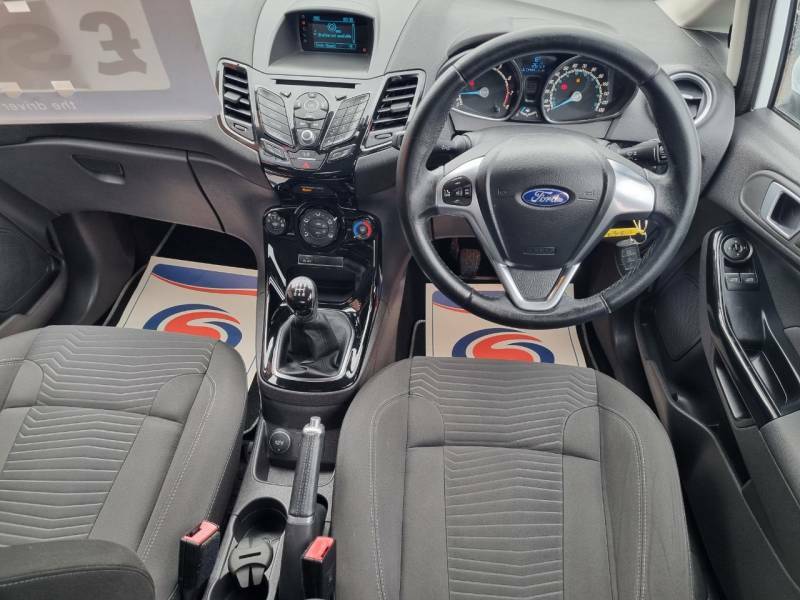 Ford Fiesta 1.0 Zetec - 2015 65 RV65SKO White #3