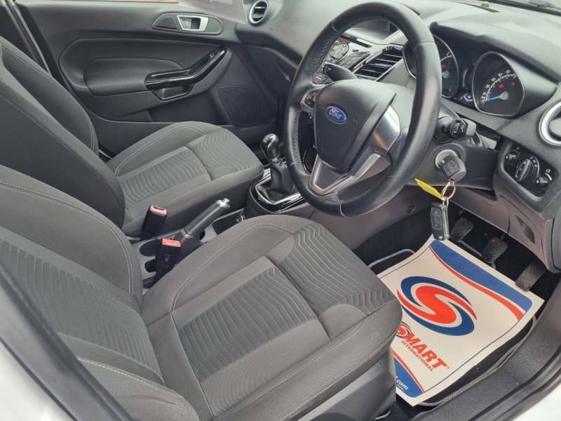 Ford Fiesta 1.0 Zetec - 2015 65 RV65SKO White #5