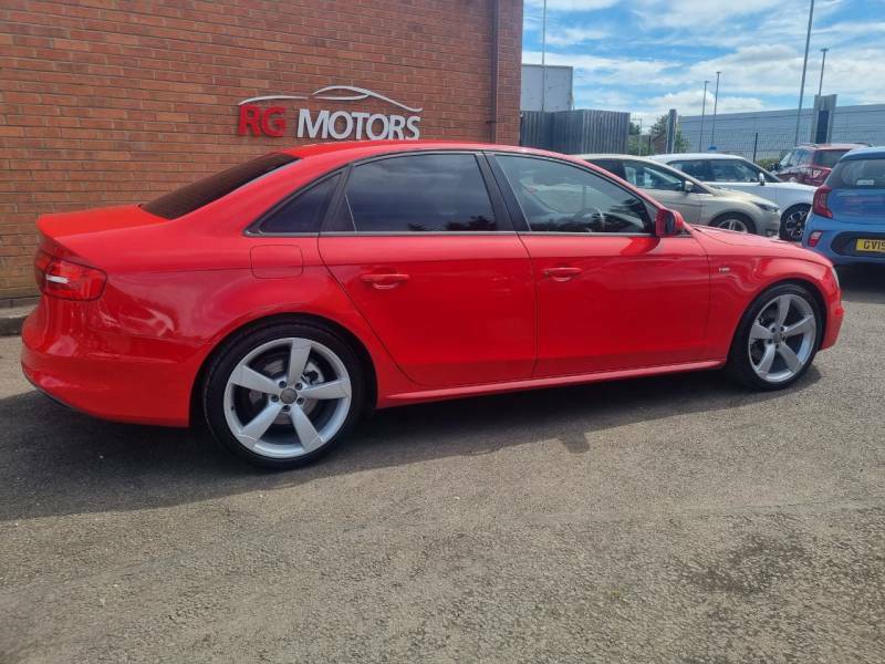 Audi A4 2.0 Tdi 143 Black Edition Red #4