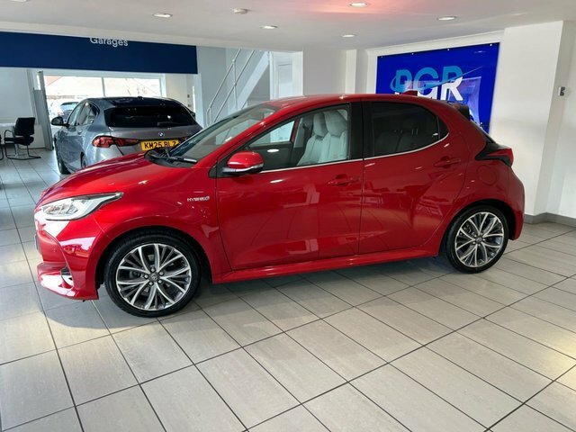 Toyota Yaris Vvt-h Excel Hatchback OE71HYJ Red #5