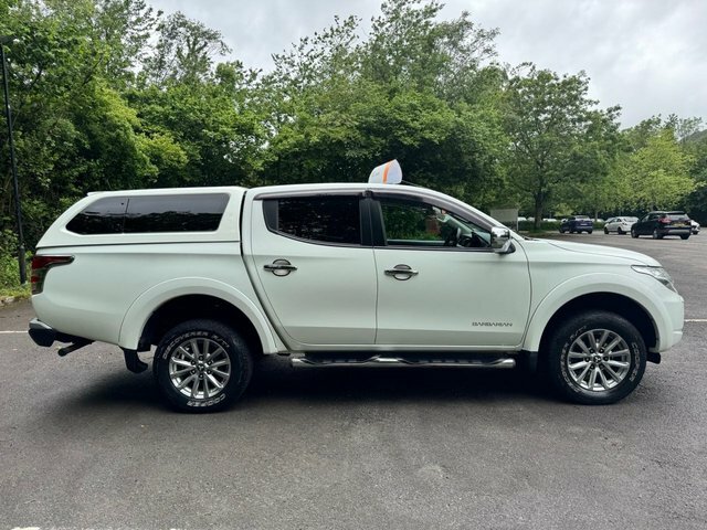 Mitsubishi L200 Pickup White #5