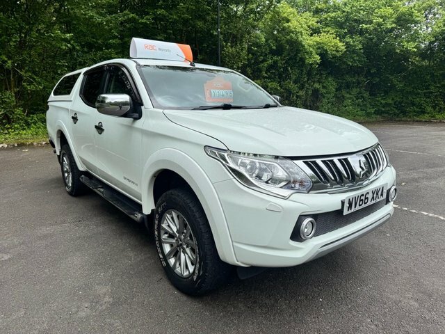 Mitsubishi L200 Pickup White #6