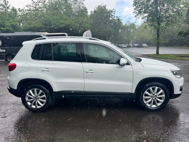 Volkswagen Tiguan Suv GK64BNJ White #5