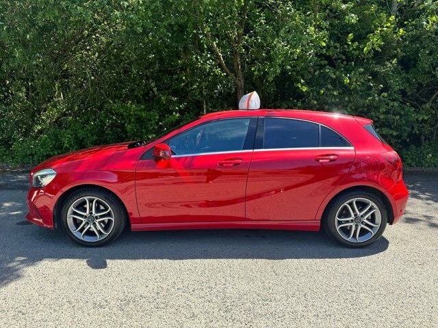 Mercedes-Benz A Class A 180 Sport Edition Red #2