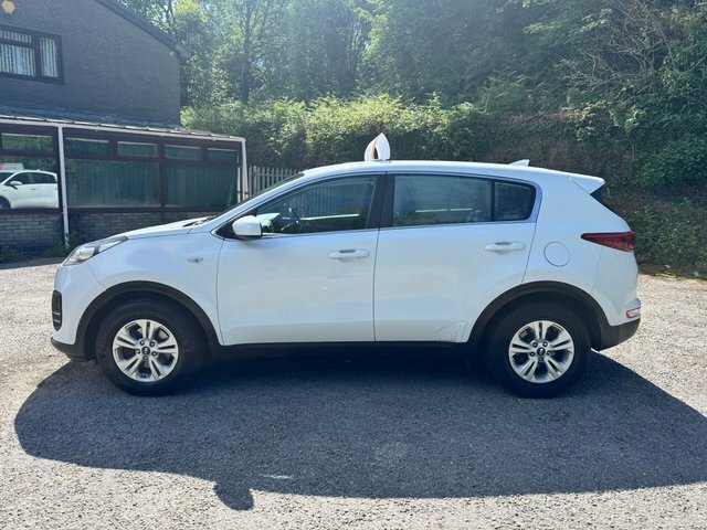 Kia Sportage Suv AO66YVA White #3