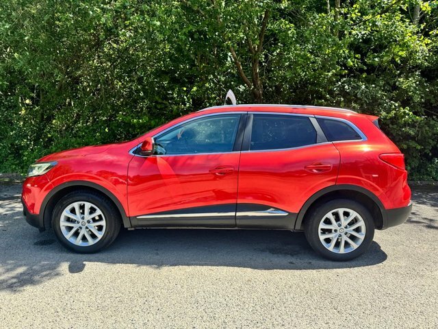 Renault Kadjar Suv Red #2
