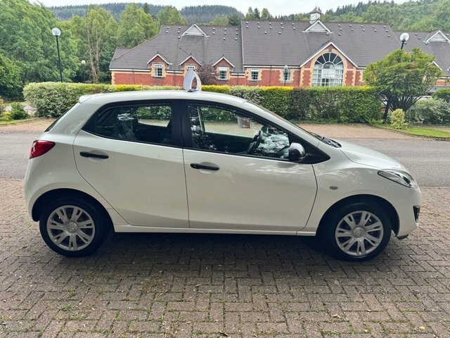 Mazda 2 Hatchback White #5