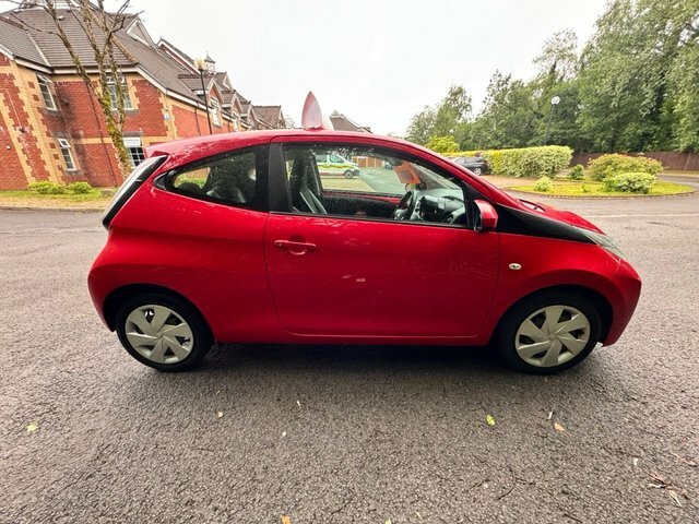 Toyota Aygo Hatchback Red #5