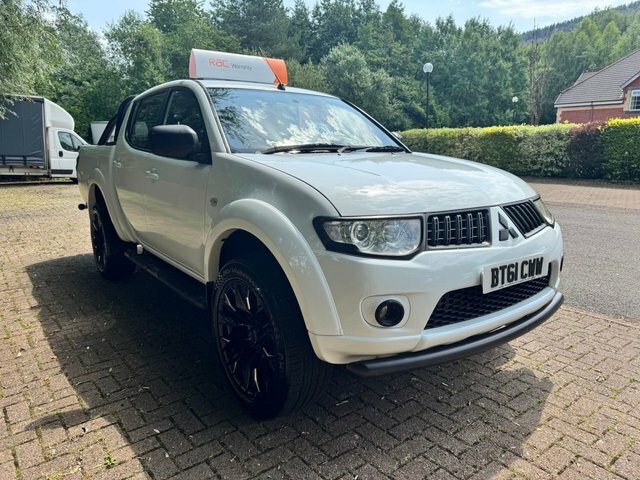 Mitsubishi L200 Pickup White #6