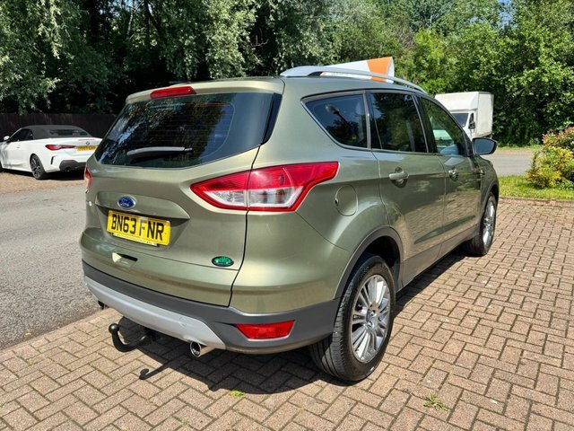 Ford Kuga Suv White #4