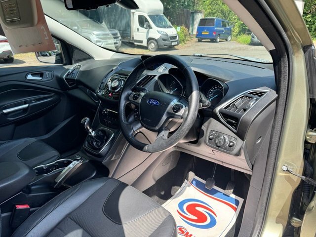 Ford Kuga Suv White #10
