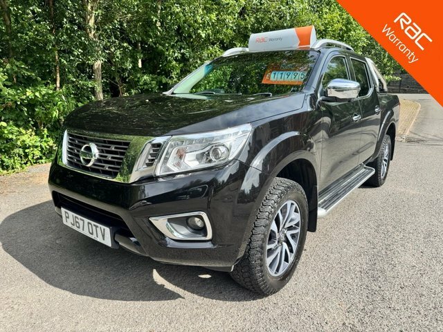 Nissan Navara Pickup Black