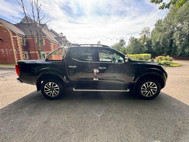 Nissan Navara Pickup Black #6