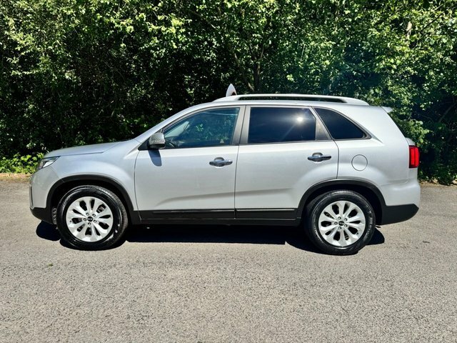 Kia Sorento Suv Silver #2