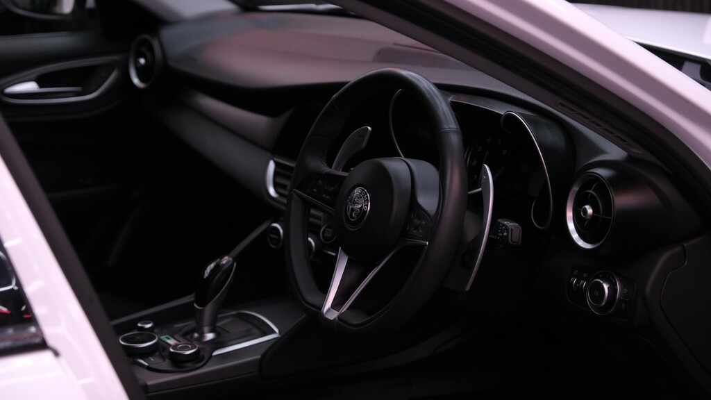 Alfa Romeo Giulia 2.0 2.0 Turbo 280Hp Veloce White #3