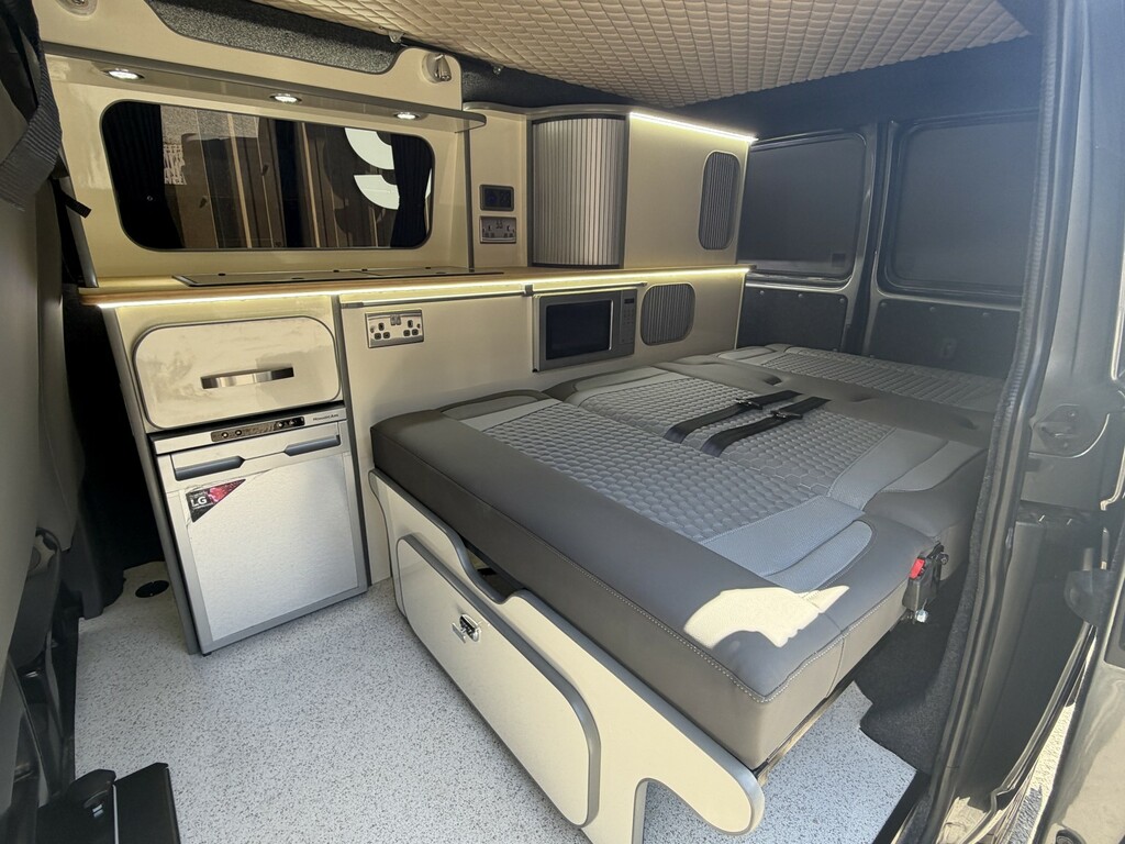 Volkswagen Transporter 2L Startline White #47