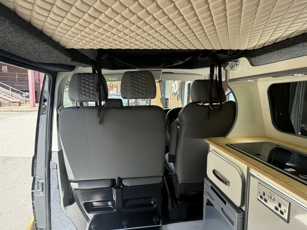 Volkswagen Transporter 2L Startline White #61