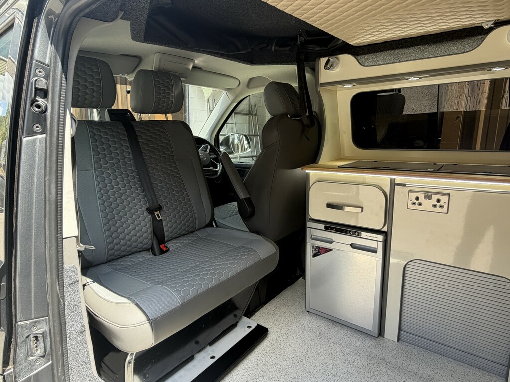 Volkswagen Transporter 2L Startline White #62