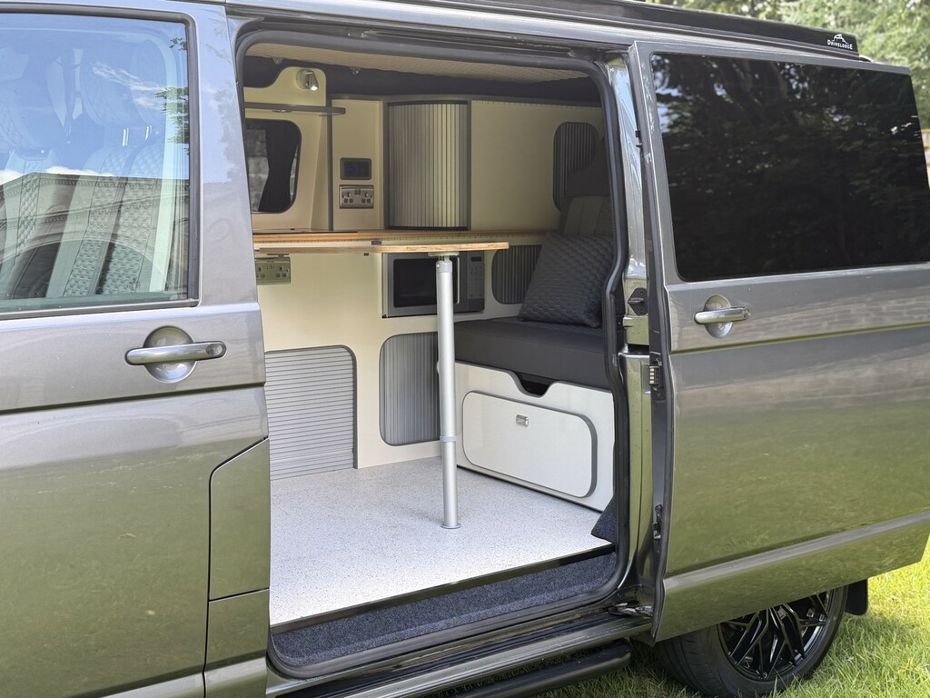 Volkswagen Transporter 2L Startline White #20