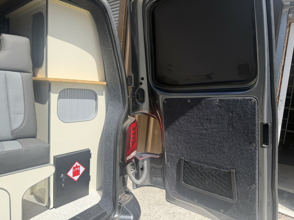 Volkswagen Transporter 2L Startline White #76