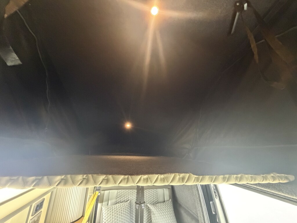 Volkswagen Transporter 2L Startline White #70