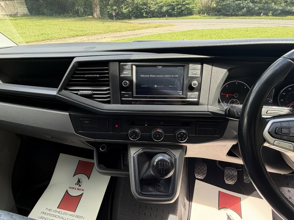 Volkswagen Transporter 2L Startline White #37