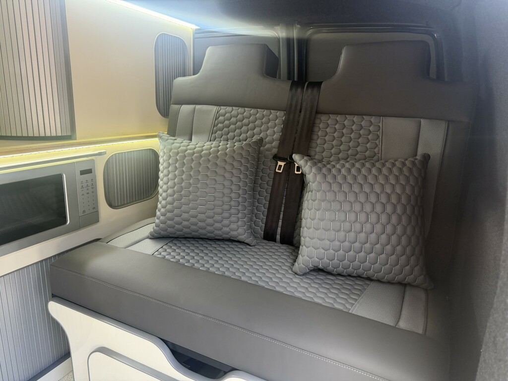 Volkswagen Transporter 2L Startline White #46