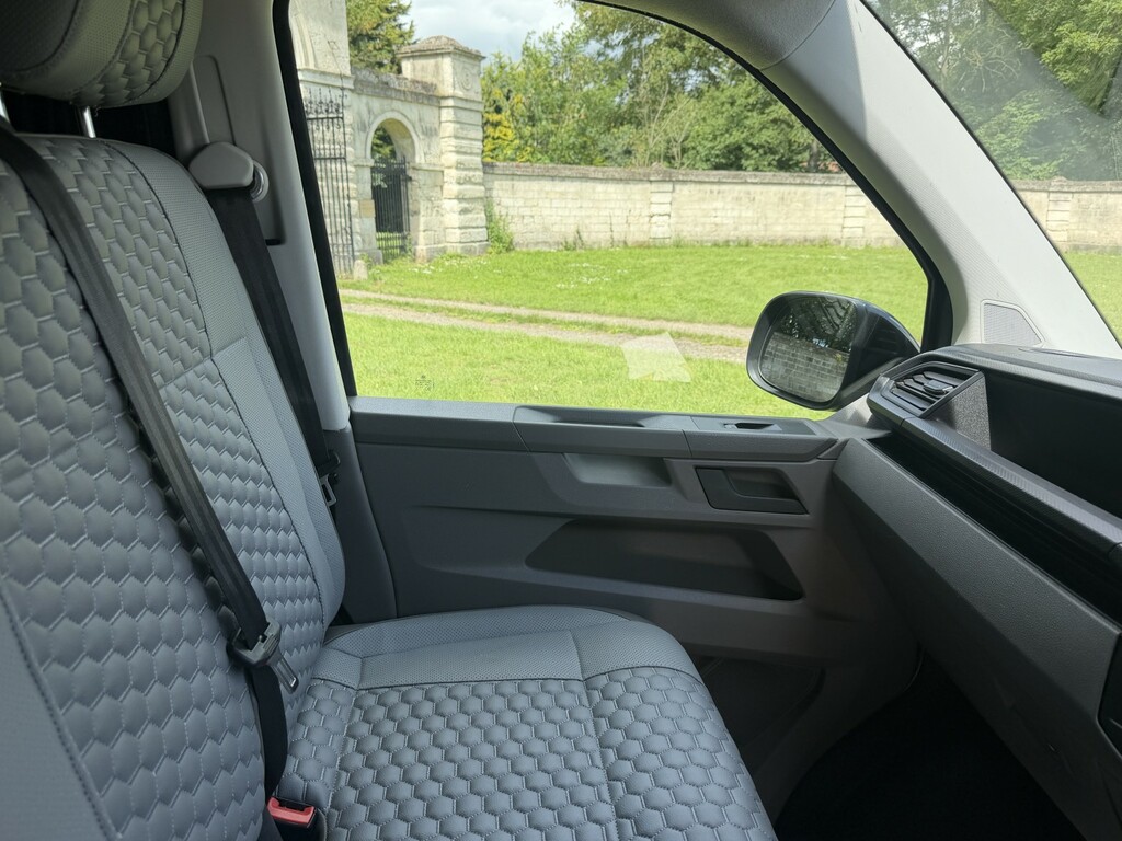 Volkswagen Transporter 2L Startline White #42