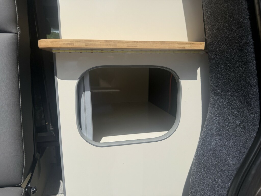 Volkswagen Transporter 2L Startline White #75