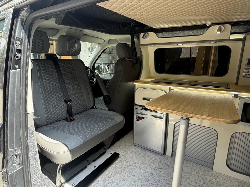 Volkswagen Transporter 2L Startline White #58