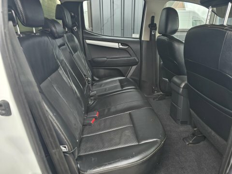 Isuzu D-Max 2.5Td Yukon Double Cab 4X4 Black #7