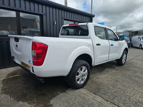 Nissan Navara Dci Acenta Shr White #6