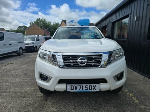 Nissan Navara Dci Acenta Shr White #2