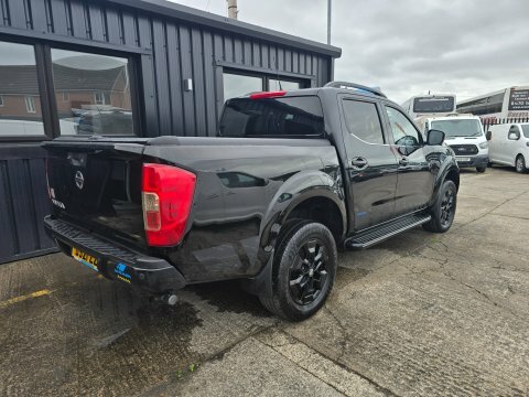 Nissan Navara Dci N-guard Shr Black #6