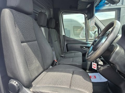 Mercedes-Benz Sprinter 3.5T H2 Progressive Van White #9