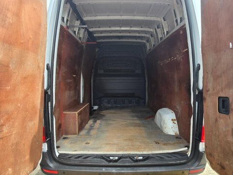 Mercedes-Benz Sprinter 3.5T H2 Progressive Van White #7