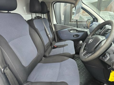 Vauxhall Vivaro Cdti 2900 Biturbo Ecotec U3383 Ulez Silver #9
