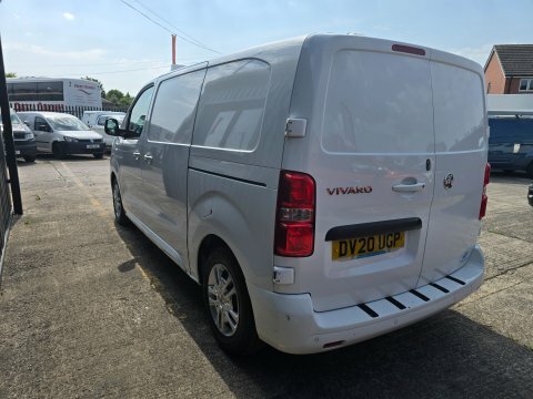 Vauxhall Vivaro L1h1 2700 Sportive White #4