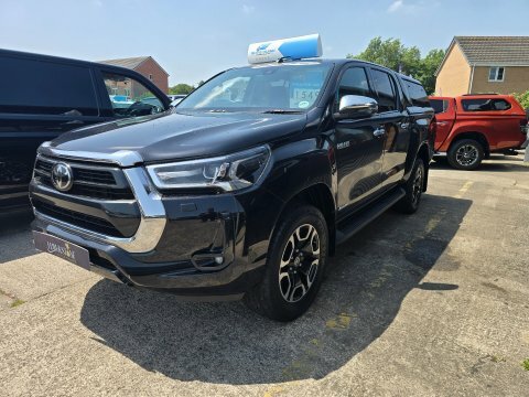 Toyota HILUX Invincible 4Wd D-4d Black #3