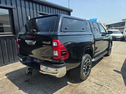 Toyota HILUX Invincible 4Wd D-4d Black #6