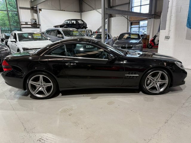 Mercedes-Benz SL Class 2010 3.5 Sl350 Night Edition Cabriolet Black #2