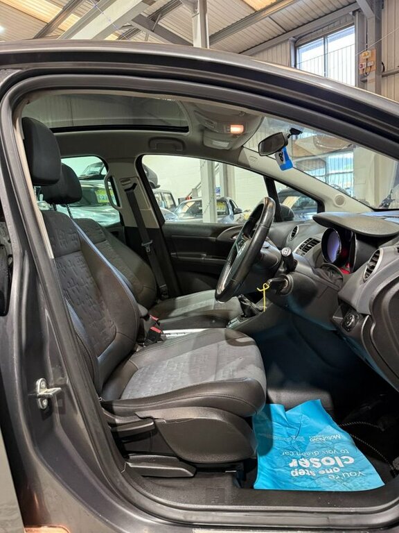 Vauxhall Meriva Mpv Black #12