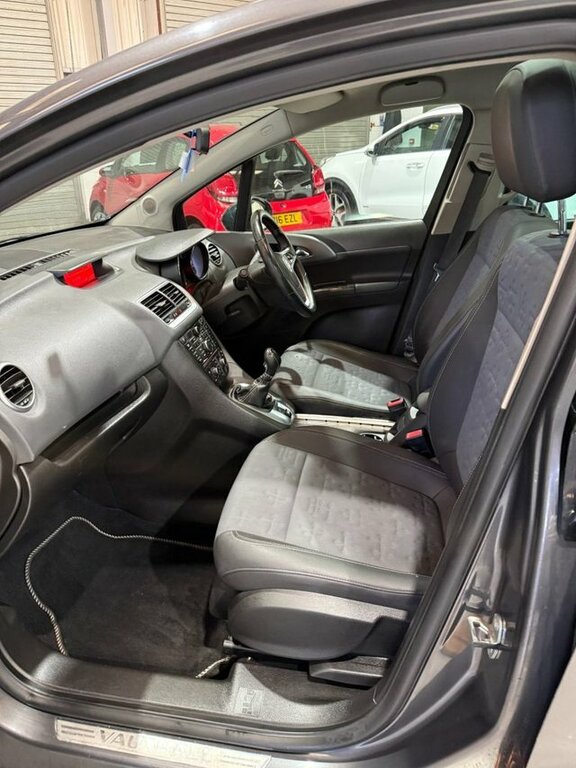 Vauxhall Meriva Mpv Black #13