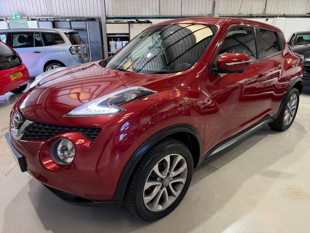 Nissan Juke Suv White #7