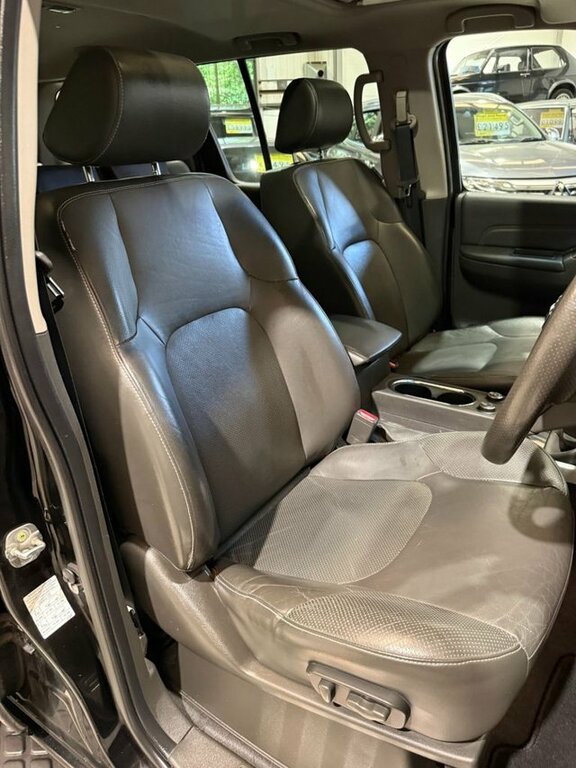 Nissan Pathfinder Dci Tekna Grey #9