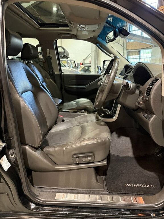 Nissan Pathfinder Dci Tekna Grey #8