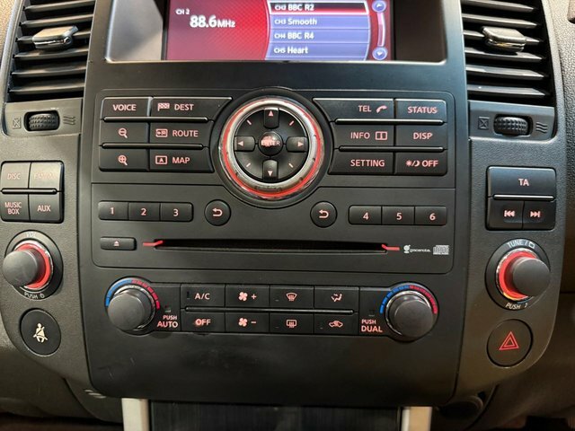 Nissan Pathfinder Dci Tekna Grey #21